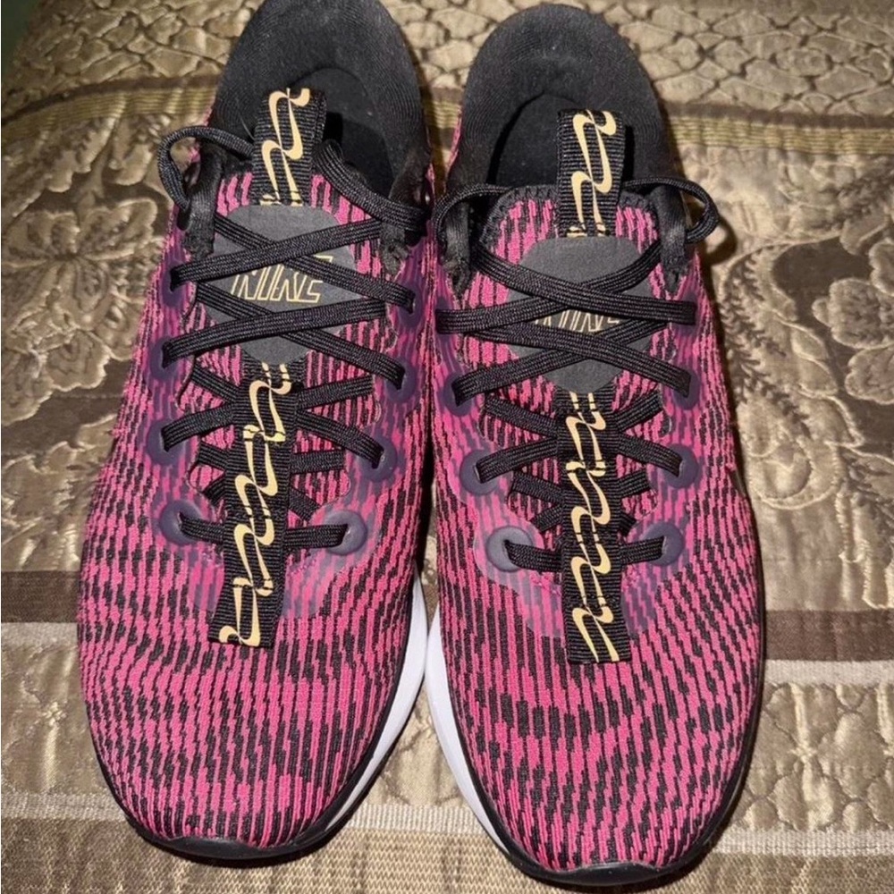 Nike Motiva Fireberry Womens Shoes Size 9 Preowned - Picture 3 of 5
